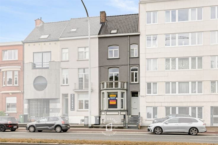 Karaktervolle, instapklare herenwoning met 4 slaapkamers,...