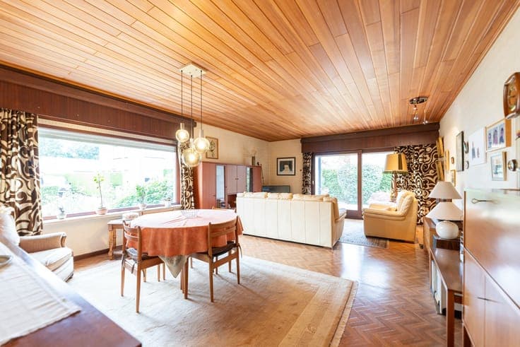 UITSTEKEND GELEGEN CHARMANTE VILLA MET 4 SLAAPKAMERS, TUI...