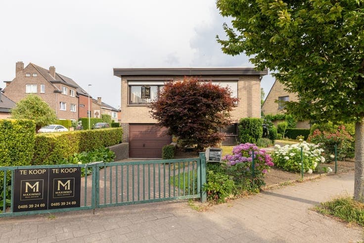 UITSTEKEND GELEGEN CHARMANTE VILLA MET 4 SLAAPKAMERS, TUI...