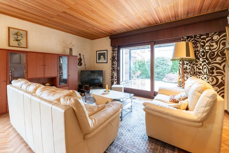 UITSTEKEND GELEGEN CHARMANTE VILLA MET 4 SLAAPKAMERS, TUI...