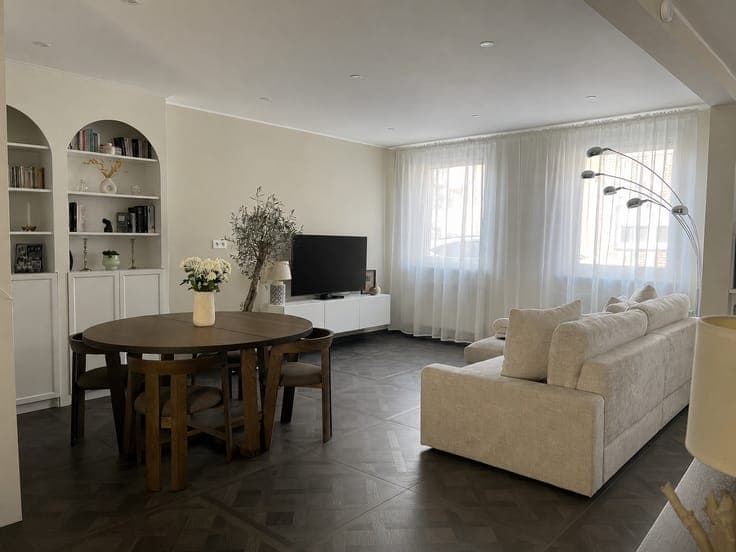 HEART'S DESIRE IN MONTEGNÉE – TASTEFULLY RENOVATED FAMILY HO
