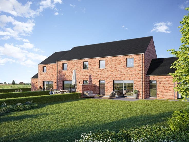House in Pousset