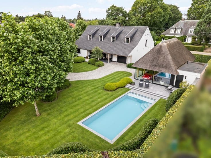 The White Farmhouse | Timeless luxury and exceptional craft