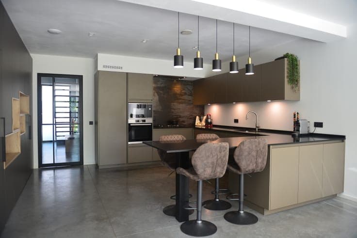 Move-in-ready, energy-efficient home with sunny garden
