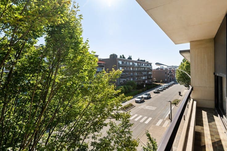 Modernistische woning met 6 slaapkamers en zuidwesttuin