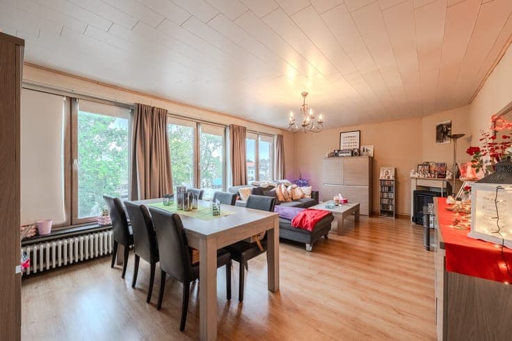 Brugge Sint-Pieters: Ruim 3-slaapkamerappartement