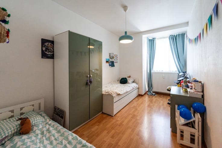 INVESTMENT PROPERTY right next to Josaphat Park