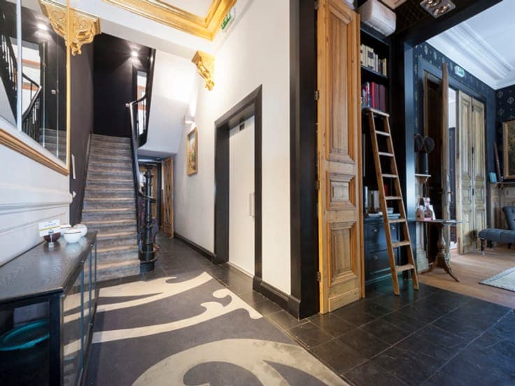 Standing rectory house with large garden