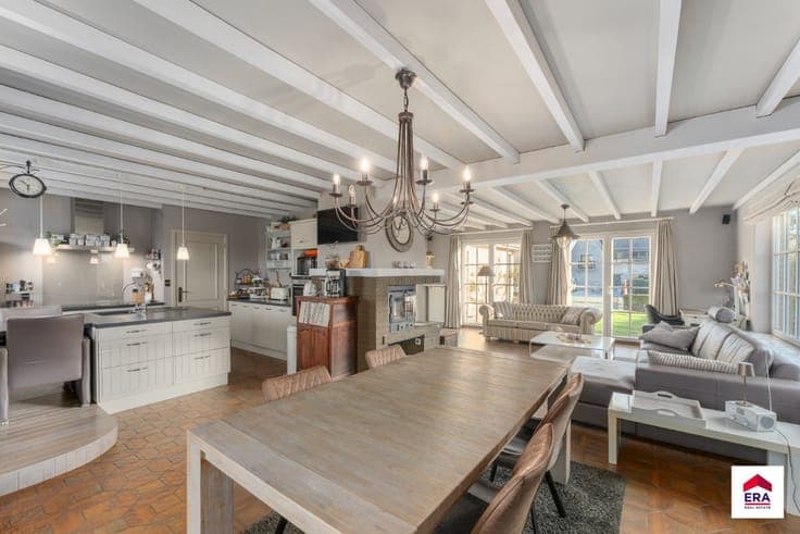 Renovated villa in a prime location in Lombardsijde