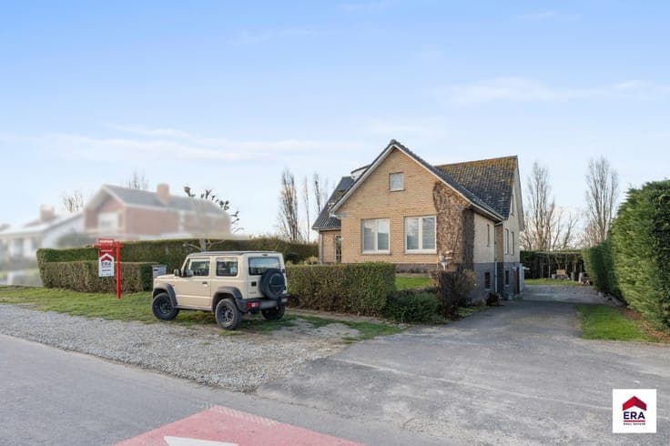Renovated villa in a prime location in Lombardsijde