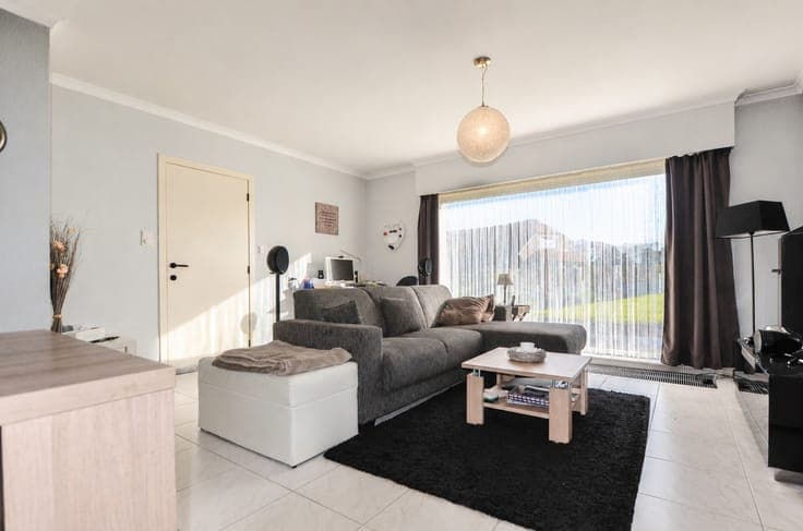Te koop, te moderniseren woning met molen te Huise (Kruisem)