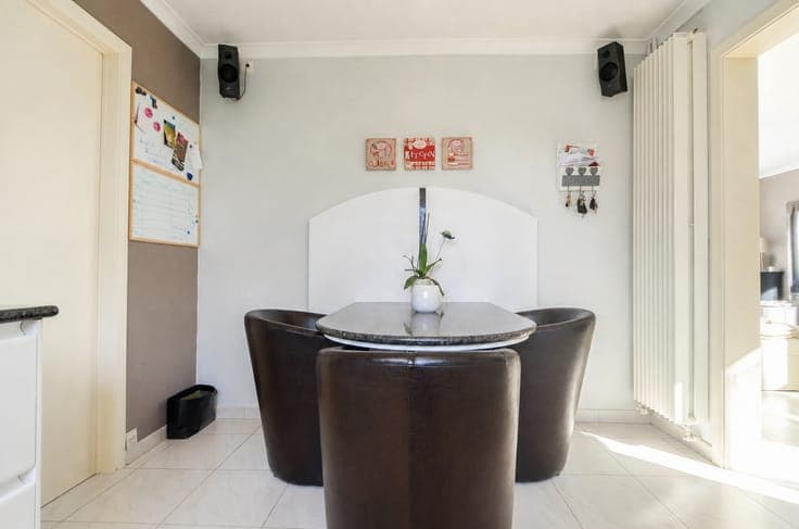 Te koop, te moderniseren woning met molen te Huise (Kruisem)