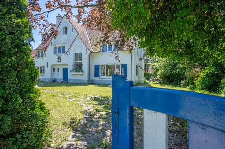 Unique property near the Royal Zoute Tennis Club and Domi...