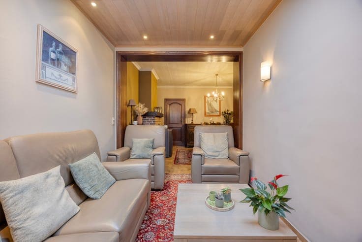 House with indoor garage for sale in the heart of Harelbeke