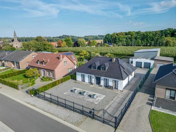 Sale - Villa Hoeselt - 357,000 €