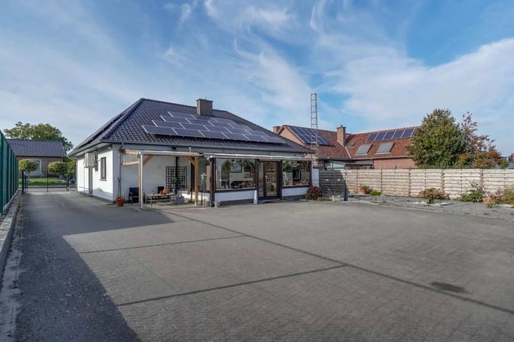 Sale - Villa Hoeselt - 357,000 €