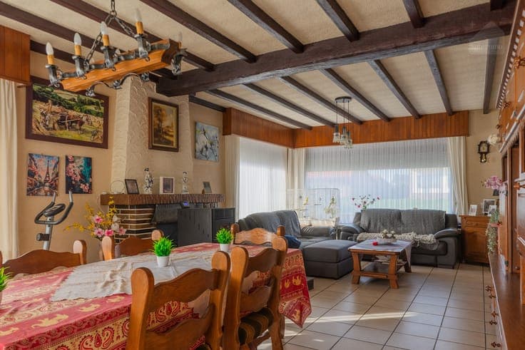 Vrijstaande woning met 3 slaapkamers op prachtig perceel ...