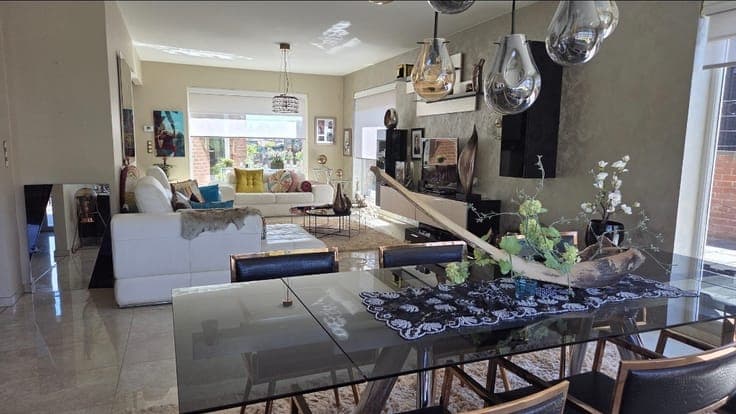 Renovated family home in Sint-Kwintens-Lennik