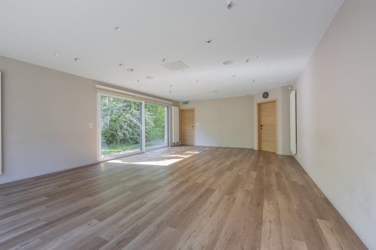Leased medical building generating immediate income