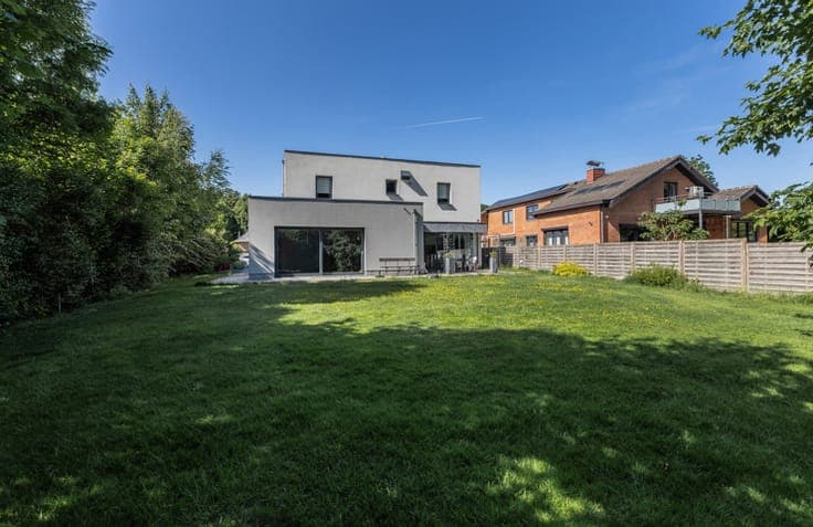 Leased medical building generating immediate income