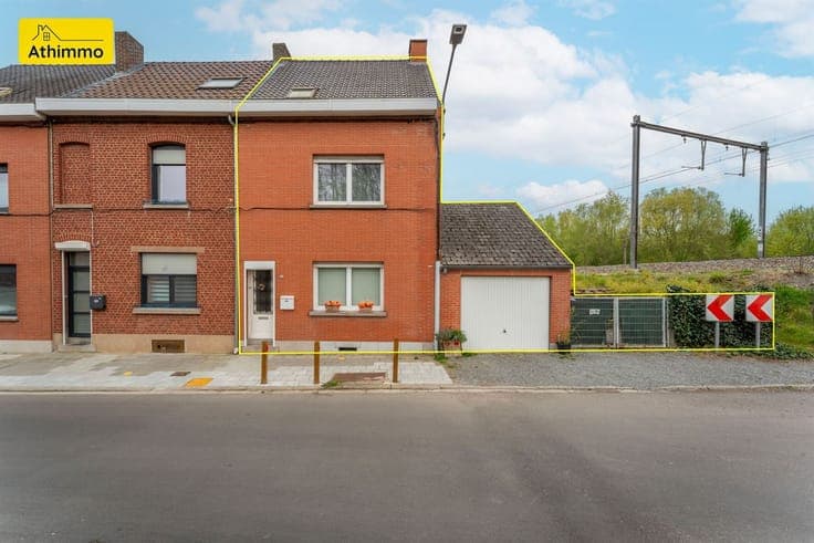 Maison 3 façades, 2 chambres, jardin et garage - Faire offre
