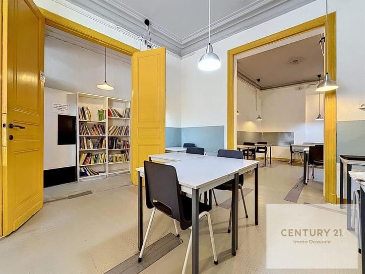 Detached house close to amenities