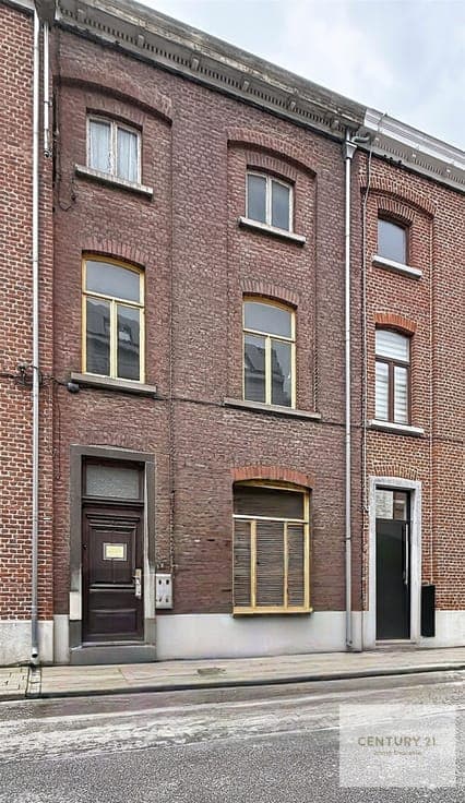 Detached house close to amenities