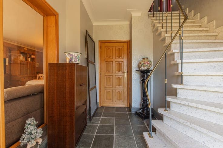 Open bebouwing met 3 slaapkamers en grote tuin