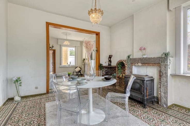 Charmante halfopen woning met authentieke elementen en pr...