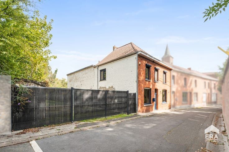 House in Sirault