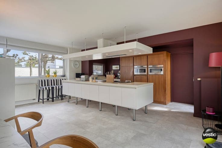 TIJDLOZE MODERNE WONING OP 10A73CA TE HOESELT.