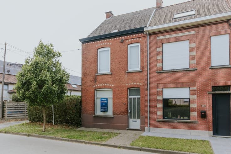 Te renoveren HALF-OPEN BEBOUWING met tuin