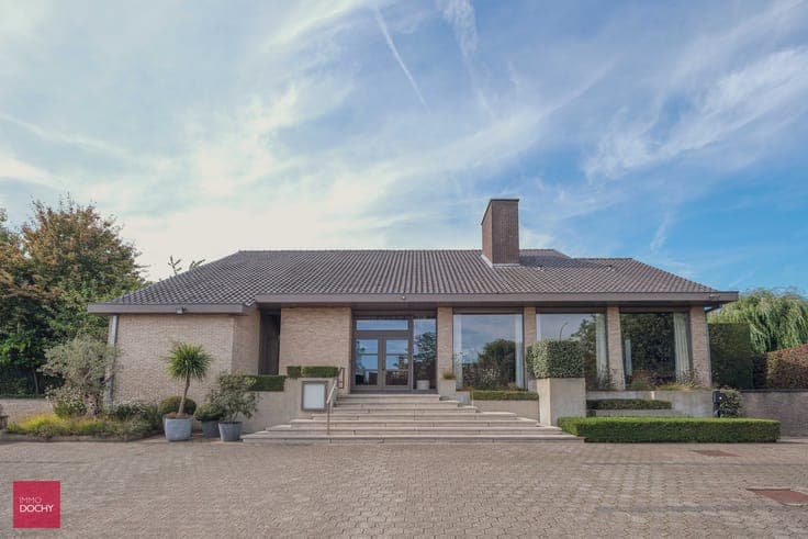 Villa met praktijkmogelijkheden