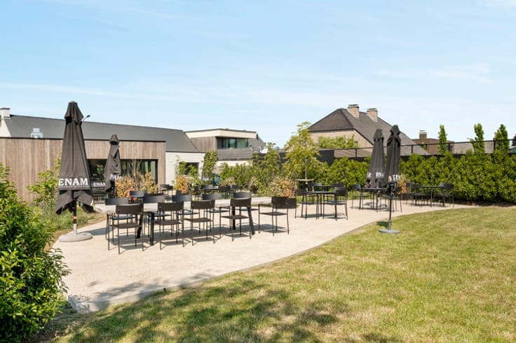 Opportunity: BEAUTIFUL HOTEL BUSINESS