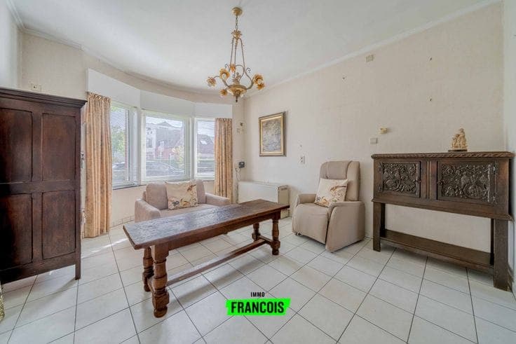 Charming family home with sunny garden and many possibiliti…
