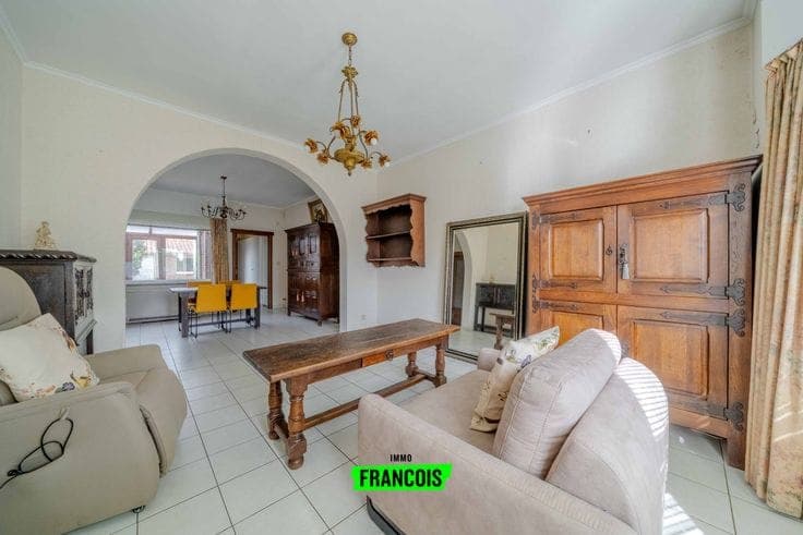 Charming family home with sunny garden and many possibiliti…