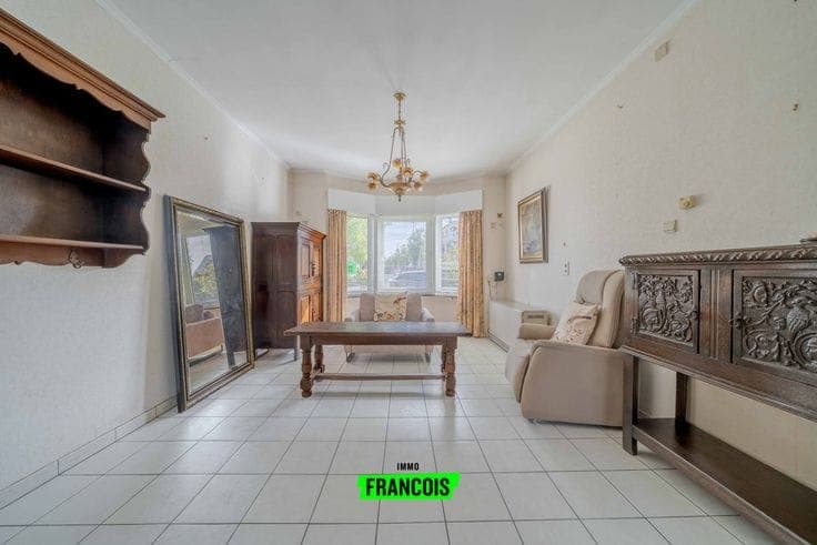 Charming family home with sunny garden and many possibiliti…