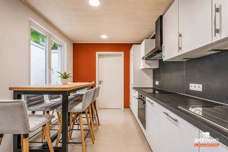 MAISON UNIFAMILIALE/DIVISÉE EN 3 LOGEMENTS JARDIN -TERRASSE