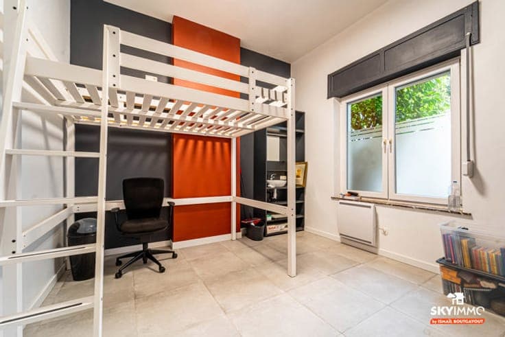 MAISON UNIFAMILIALE/DIVISÉE EN 3 LOGEMENTS JARDIN -TERRASSE