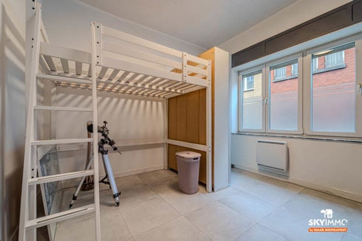 MAISON UNIFAMILIALE/DIVISÉE EN 3 LOGEMENTS JARDIN -TERRASSE