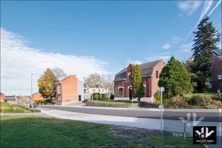 TE RENOVEREN KARAKTERWONING OP RUIM 12 AREN