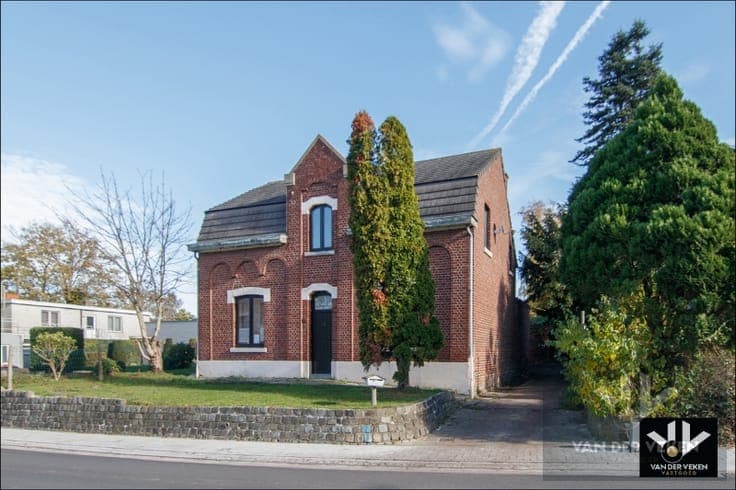 TE RENOVEREN KARAKTERWONING OP RUIM 12 AREN