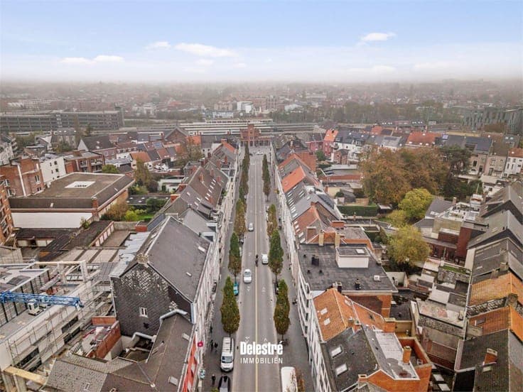 Een polyvalente eigendom met ontwikkelingspotentieel, véé...