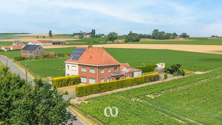 Beautifully located semi-detached house