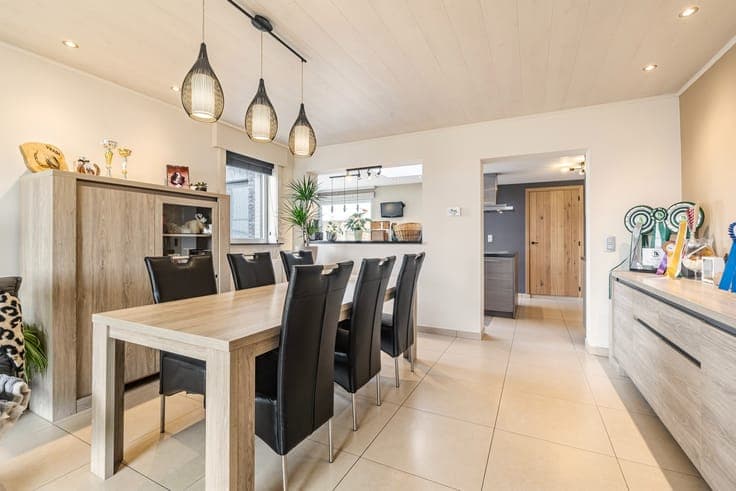 Woning met weide en paardenstallen in Vladslo (Diksmuide)
