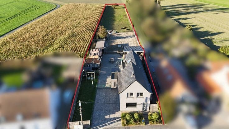 Woning met weide en paardenstallen in Vladslo (Diksmuide)