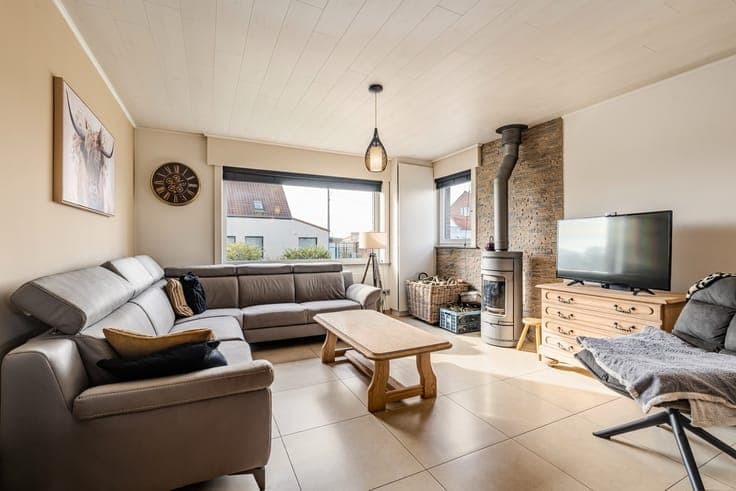 Woning met weide en paardenstallen in Vladslo (Diksmuide)