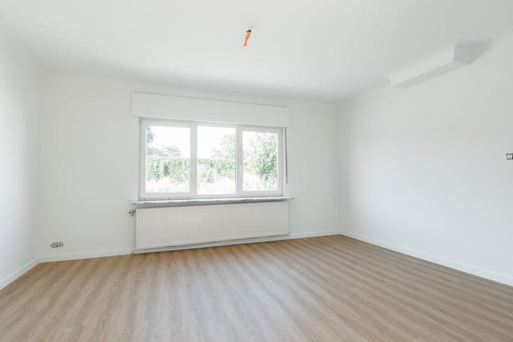 Volledig gerenoveerde ruime gezinswoning in het hart van ...
