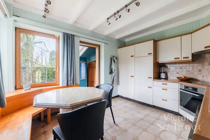 Charming 3-bedroom villa on a frontage land of approximately