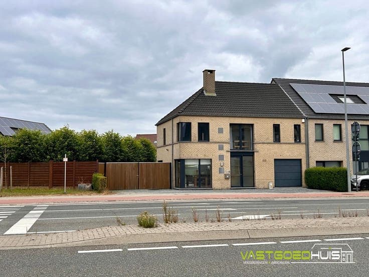 House in Roosdaal